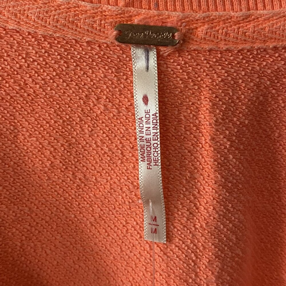 Free People Feeling Cute Sweatshirt NWT - Picture 8 of 8
